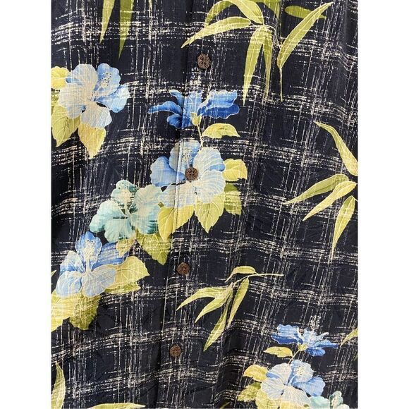 Tommy Bahama 100% Silk Short Sleeve Mens Short Size Medium - Picture 2 of 6
